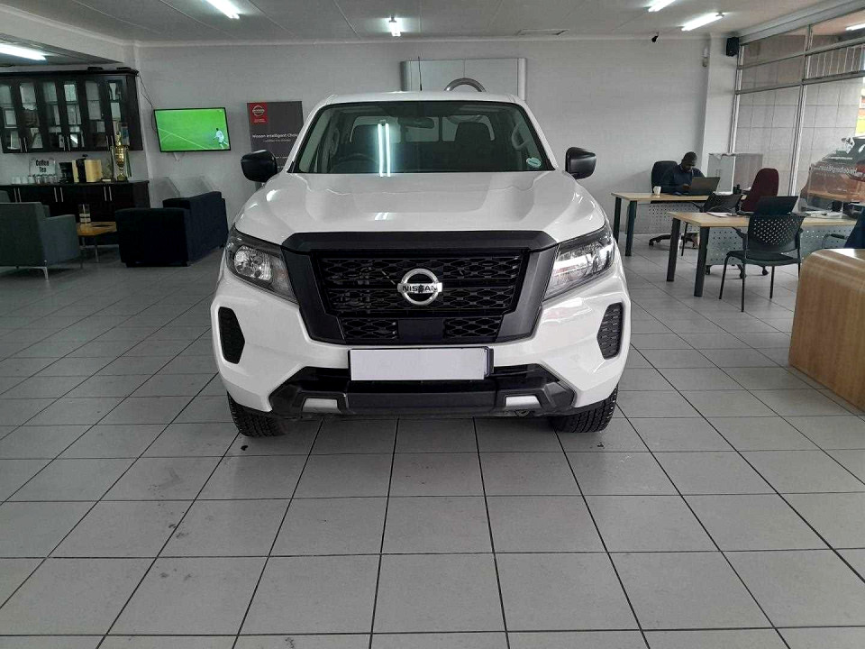 NISSAN NAVARA 2.5DDTi SE PLUS A/T D/C P/U, image 2