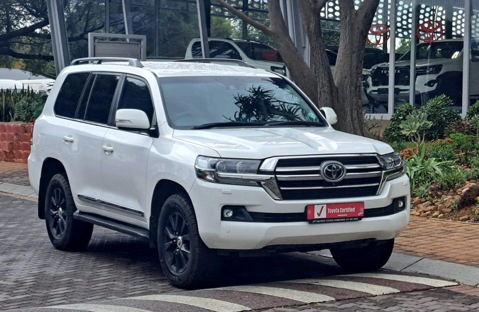 Toyota Land Cruiser 200 4.5D-4D V8 VX-R, image 2