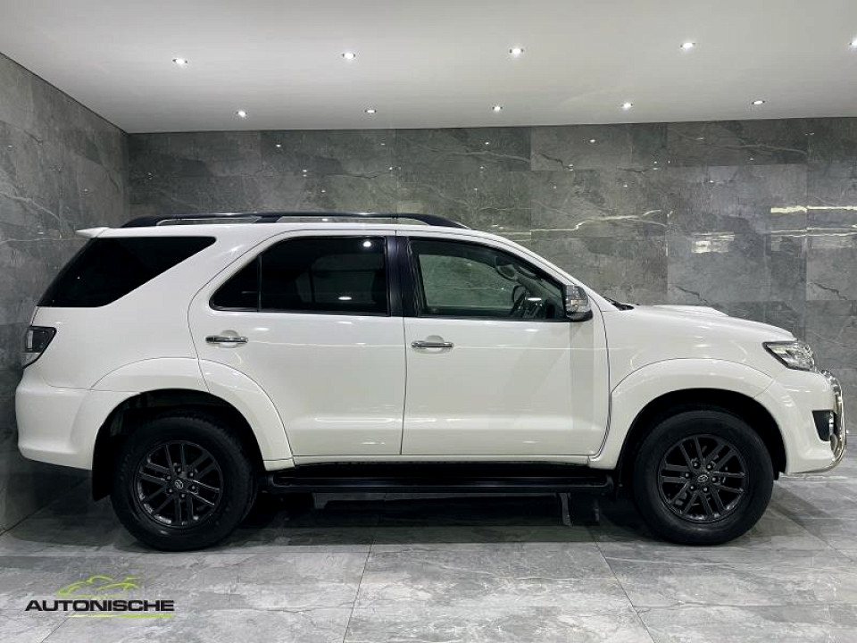 Toyota Fortuner 3.0D-4D R/B auto, image 2