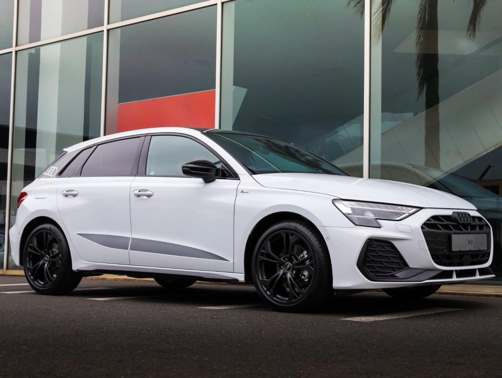 Audi A3 Sportback Black Edition 35 TFSI tiptronic, image 1