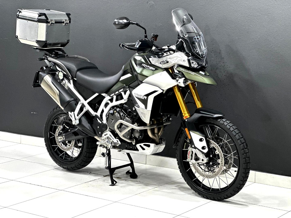 TRIUMPH 900 Rally Pro, image 1