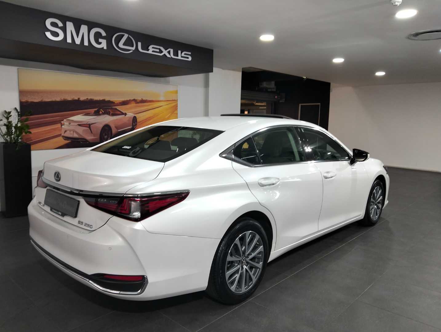 Lexus ES 250 EX, image 2