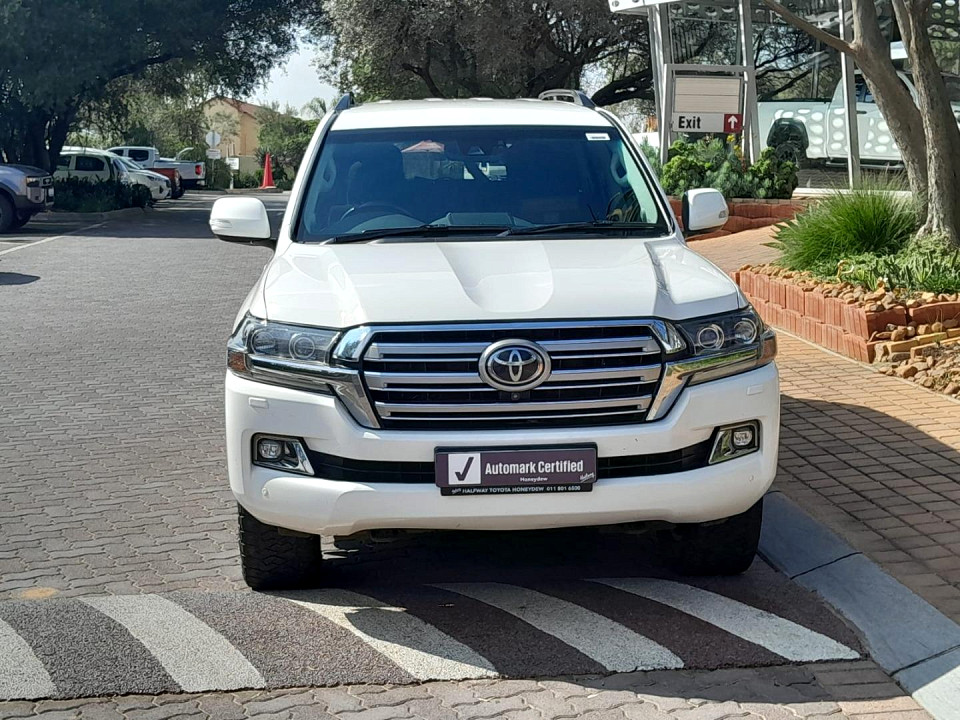 Toyota Land Cruiser 200 4.5D-4D V8 VX-R, image 2