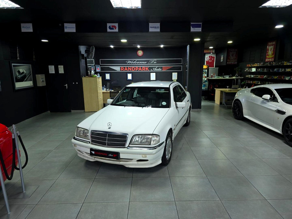 MERCEDES-BENZ C200 CLASSIC A/T, image 2