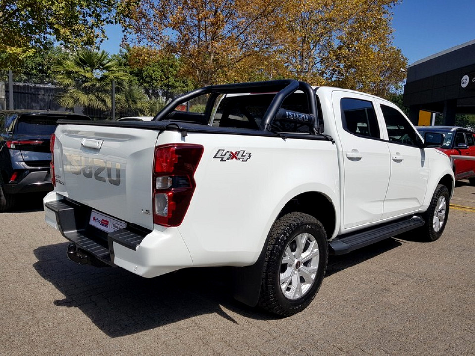 ISUZU D-MAX 1.9 Ddi LS 4X4 A/T D/C P/U, image 2