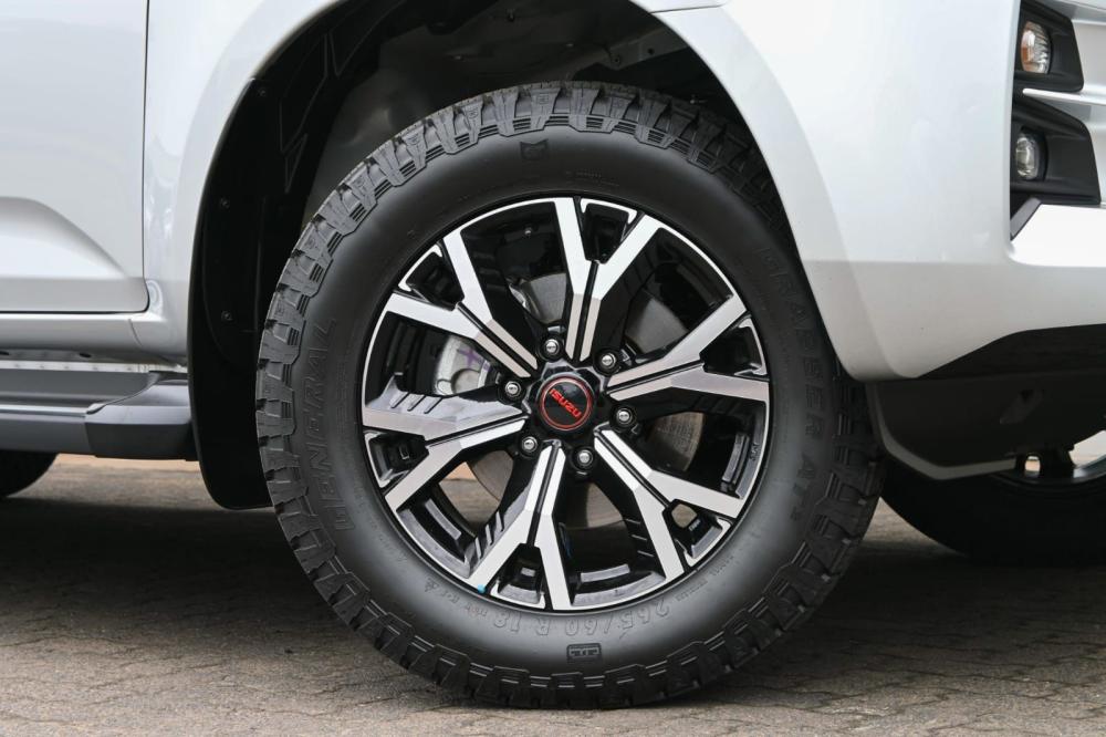 Isuzu 1.9 X-Rider A/T, image 2