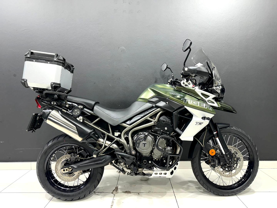TRIUMPH 800 XCX, image 2