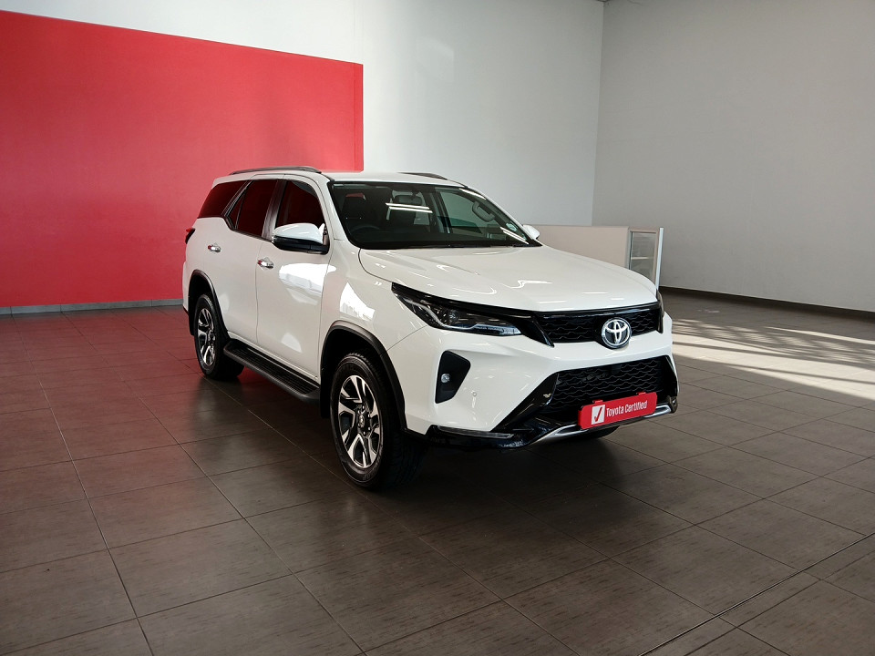 TOYOTA  FORTUNER 2.4GD-6 R/B A/T, image 1