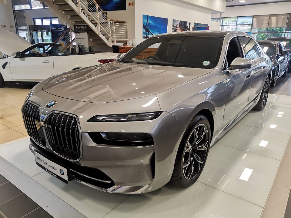 BMW 740i M SPORT (G70), image 1