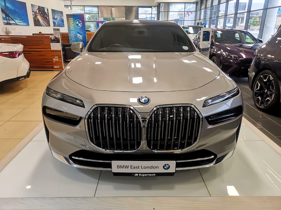 BMW 740i M SPORT (G70), image 2