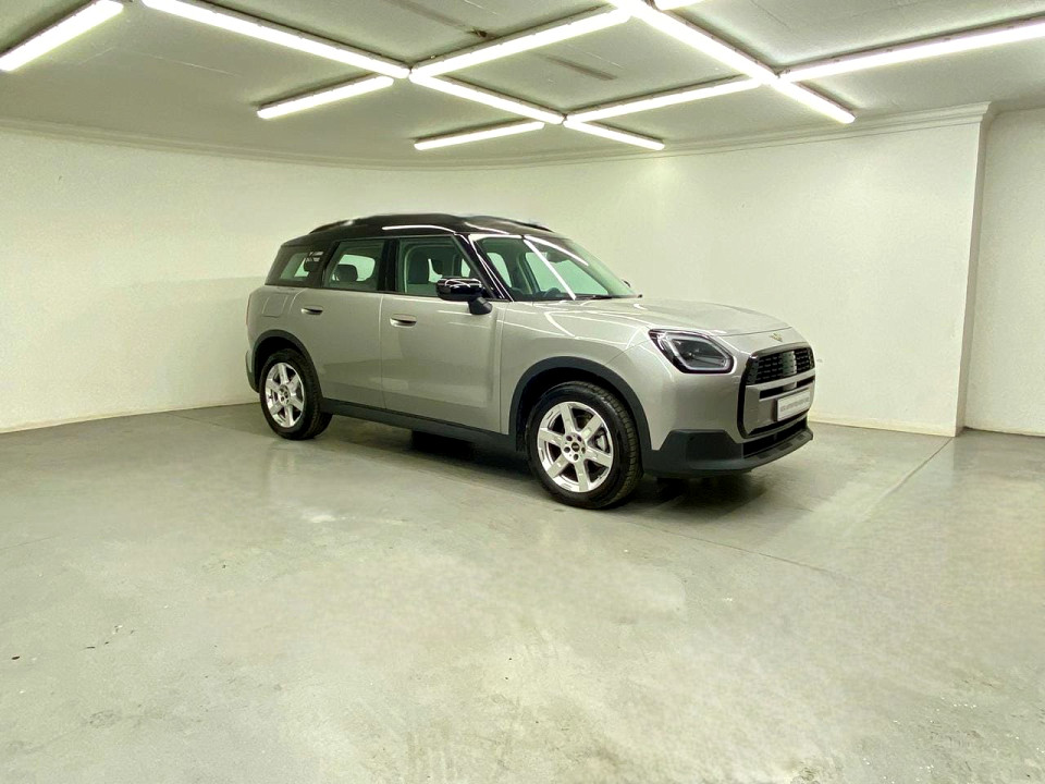 MINI COOPER COUNTRYMAN C (U25), image 1