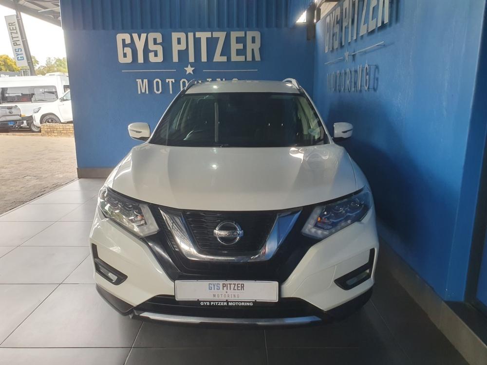 Nissan X-Trail 2.5 Acenta CVT 4X4, image 2