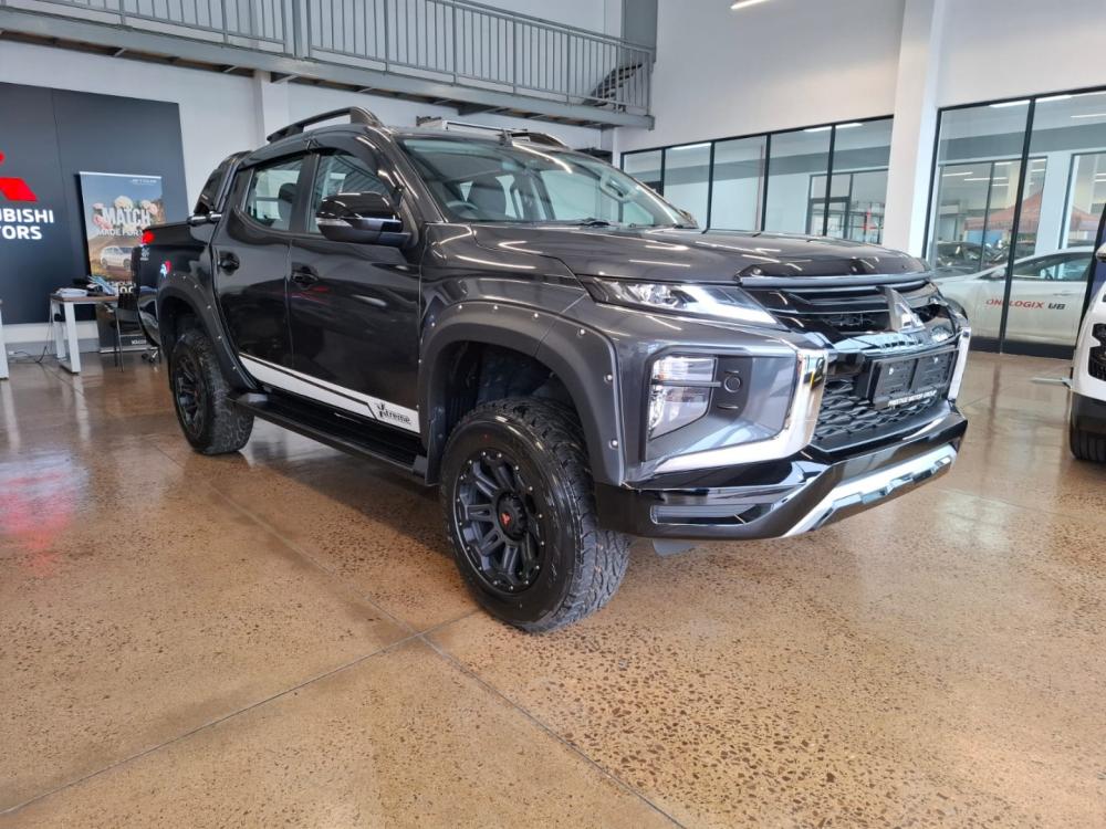Mitsubishi Triton 2.4 Di-DC Xtreme 4X4 Auto P/U D/C, image 1