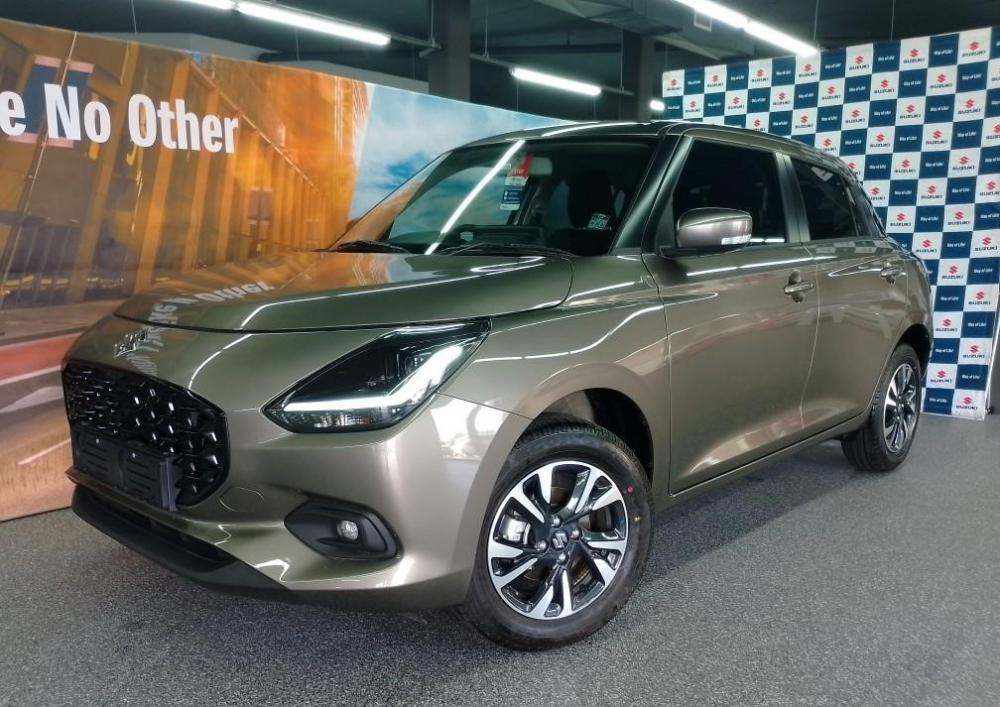 Suzuki Swift 1.2 GLX CVT, image 2