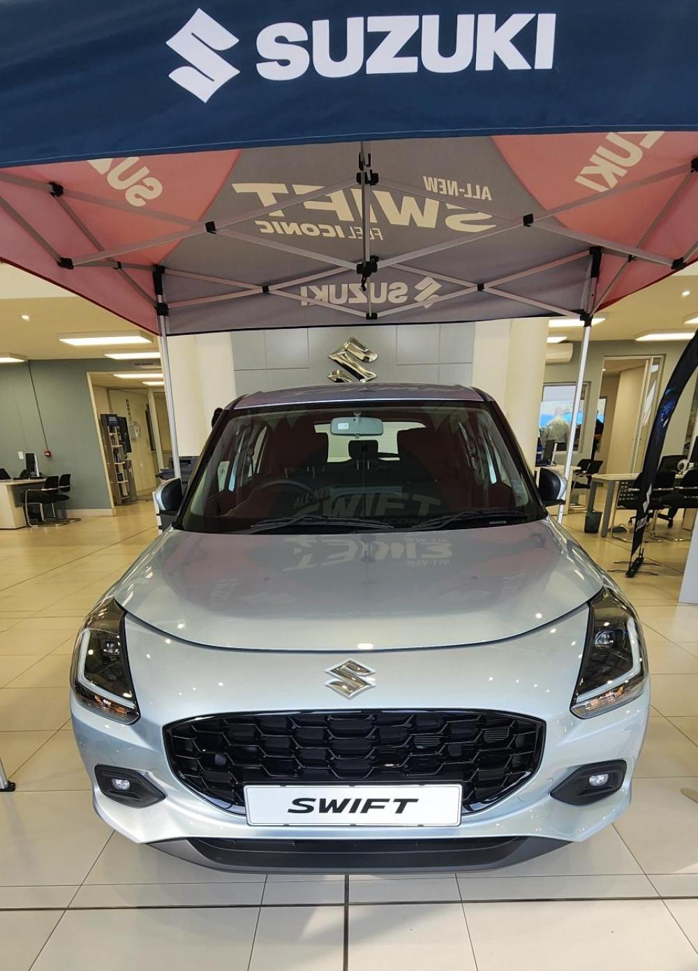 Suzuki Swift 1.2 GLX CVT, image 2