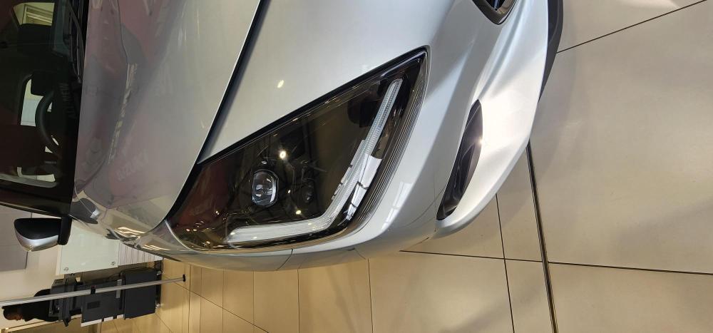 Suzuki Swift 1.2 GLX CVT, image 2