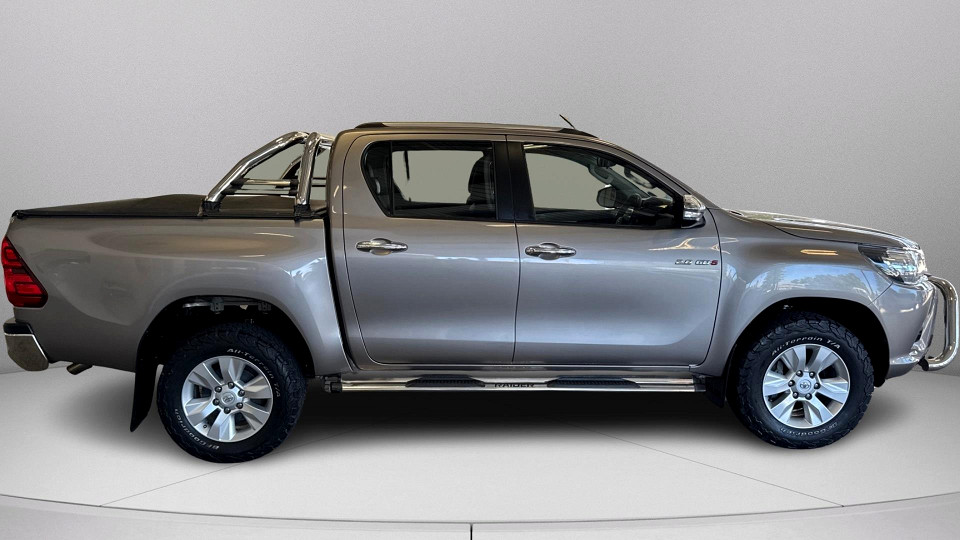 TOYOTA HILUX 2.8 GD-6 RAIDER 4X4 A/T P/U D/C, image 2