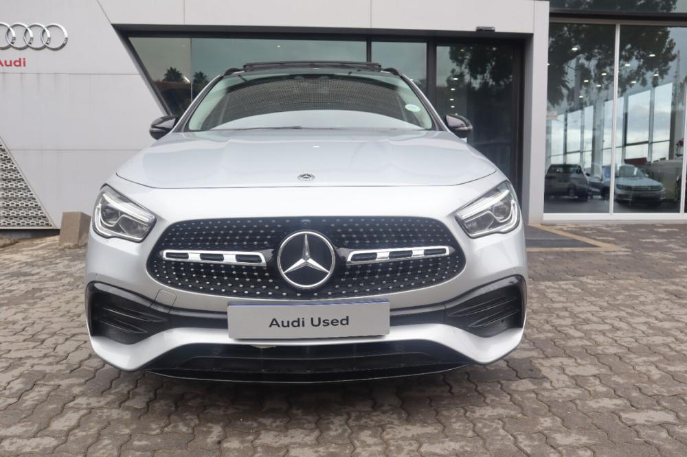 Mercedes-Benz GLA 200d Progressive A/T, image 2