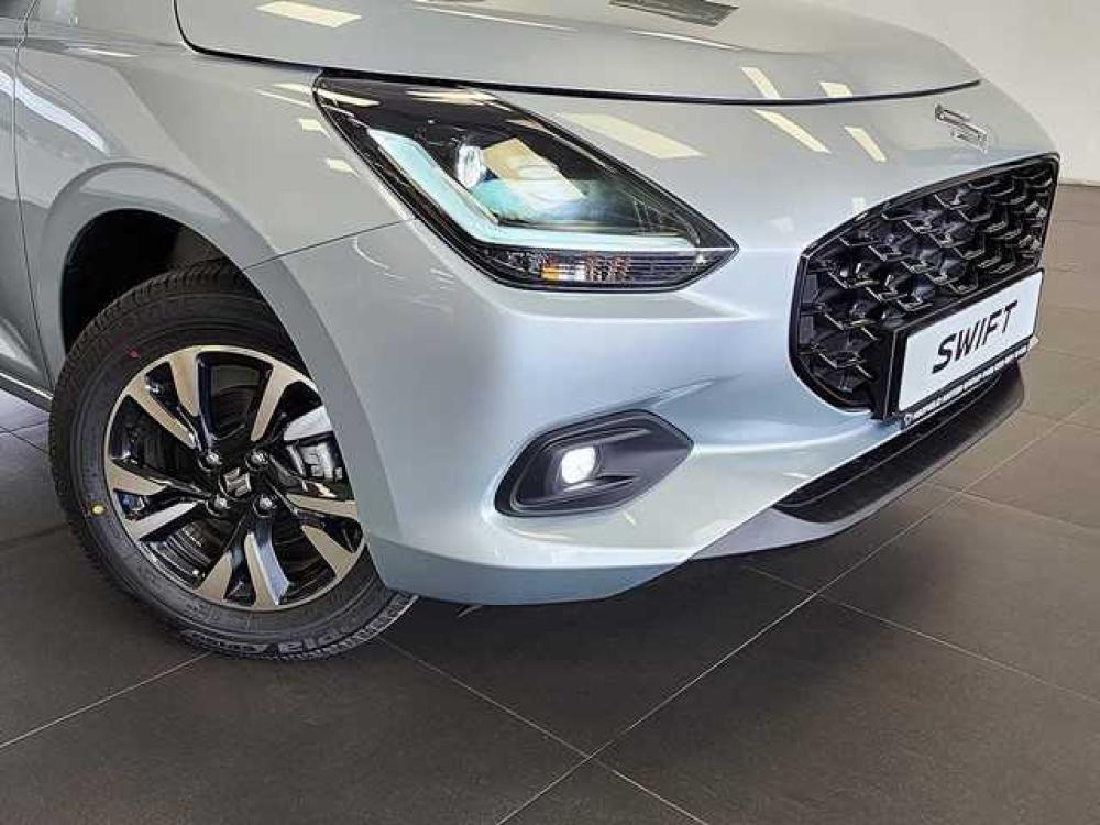 Suzuki Swift 1.2 GLX CVT, image 2
