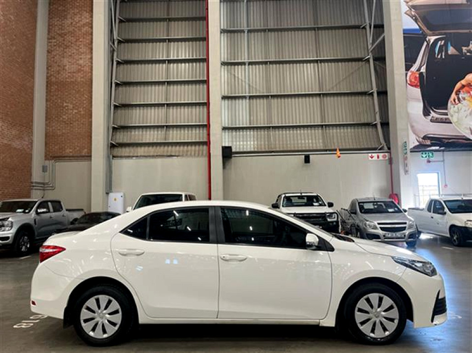 TOYOTA COROLLA 1.4D ESTEEM, image 2
