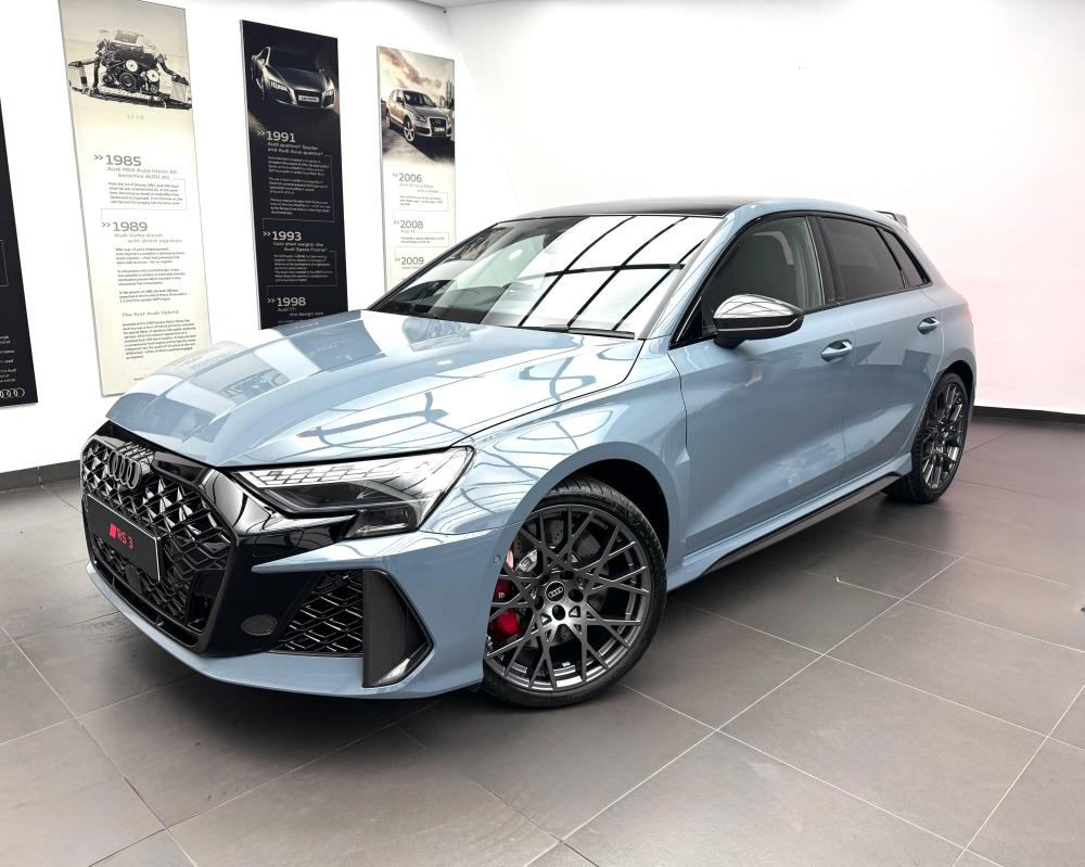 Audi RS3 Sportback Carbon Edition TFSI quattro S tronic, image 1