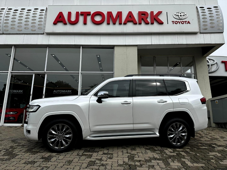TOYOTA LANDCRUISER 300 V6 3.3D ZX, image 1