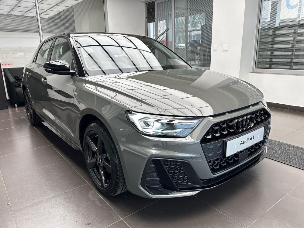 AUDI A1 SPORTBACK 30 TFSI BLACK EDITION S-TRONIC, image 2