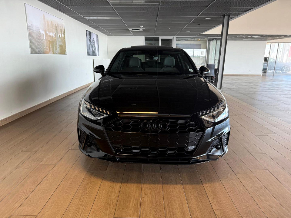 AUDI A4 35 TFSI BLACK EDITION S TRONIC, image 1