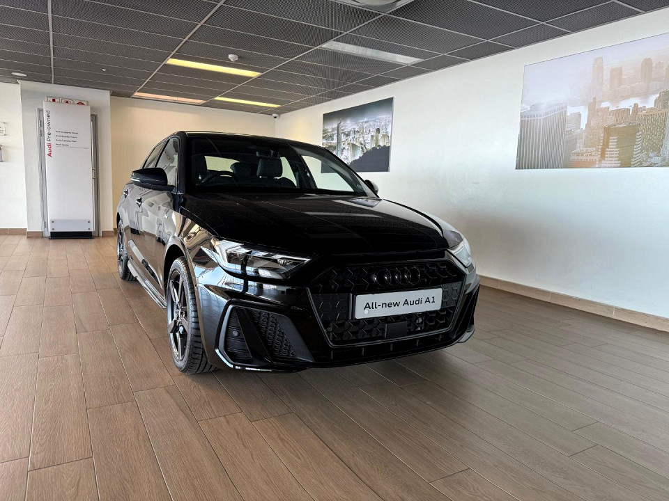 AUDI A1 SPORTBACK 30 TFSI BLACK EDITION S-TRONIC, image 1