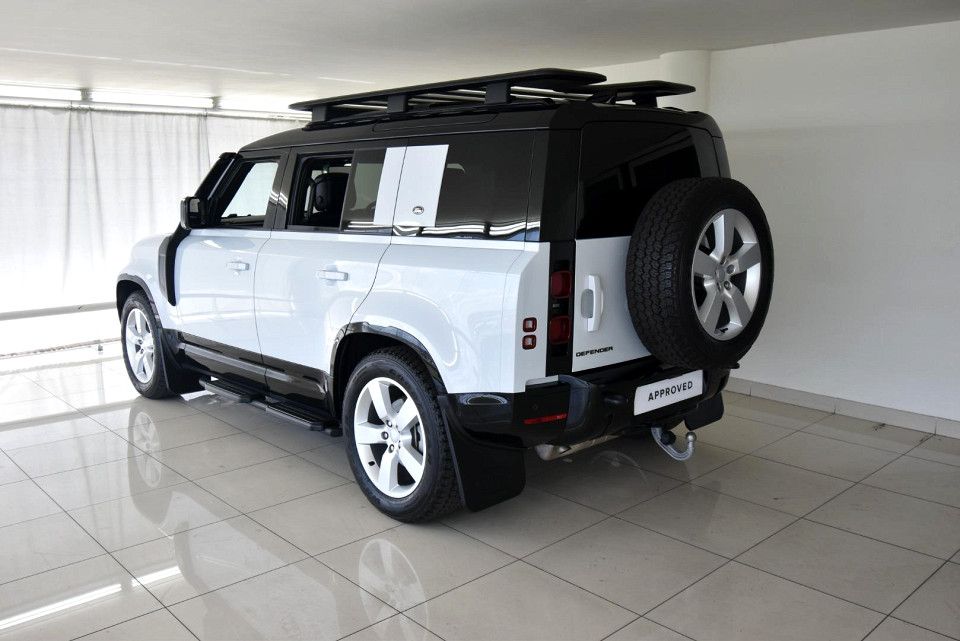 LAND ROVER DEFENDER 110 D240 HSE X DYNAMIC (177KW), image 2