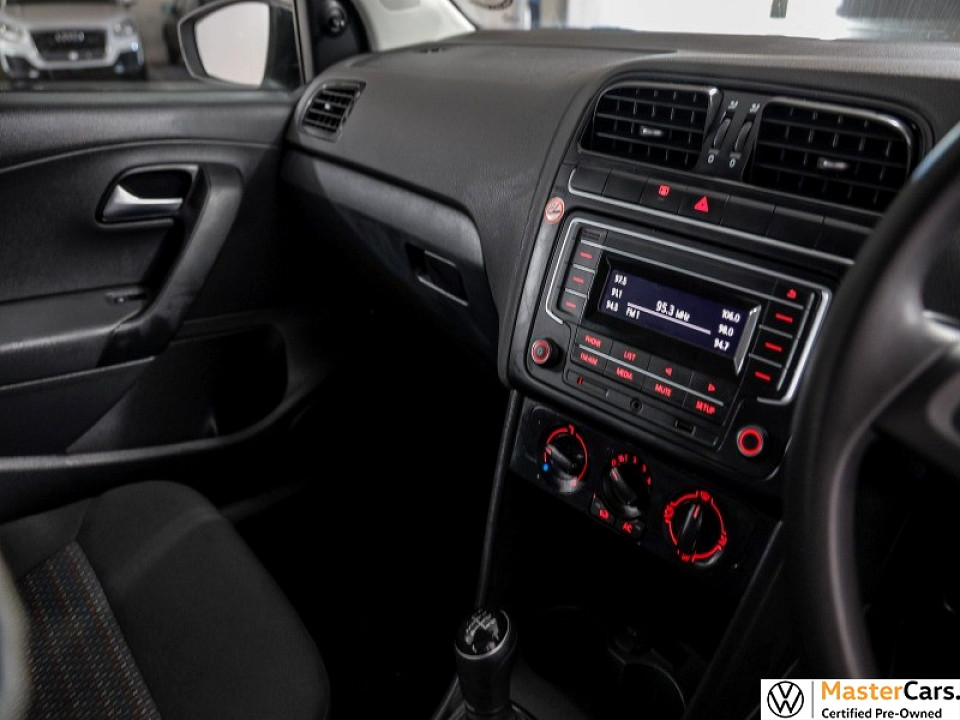 VOLKSWAGEN POLO VIVO 1.4 TRENDLINE (5DR), image 2