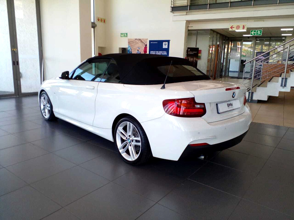BMW 220i convertible M Sport auto, image 2