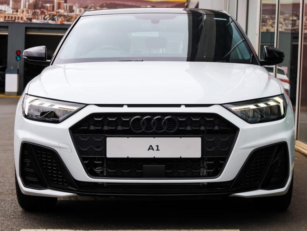 AUDI A1 SPORTBACK 30 TFSI BLACK EDITION S-TRONIC, image 2