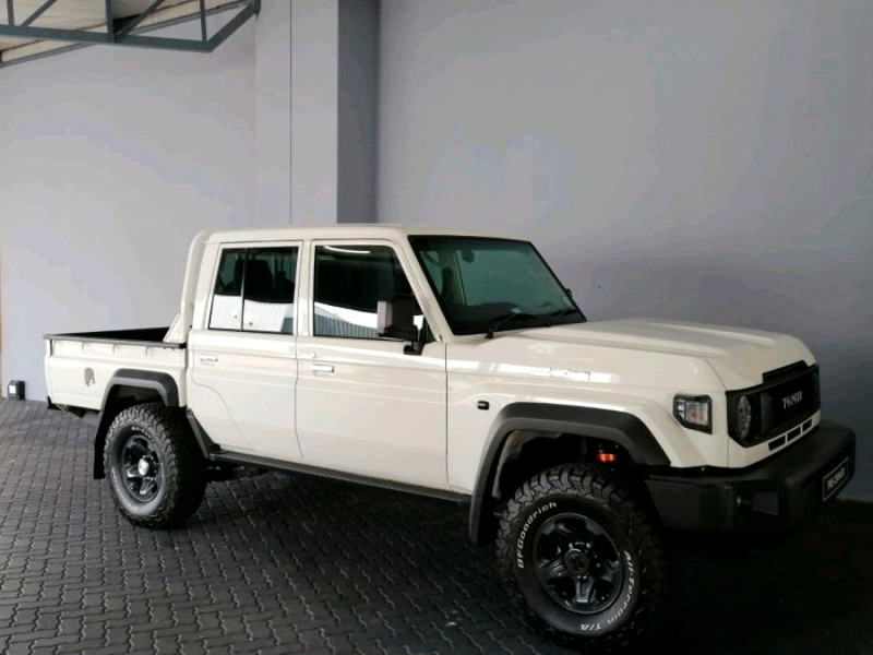TOYOTA LAND CRUISER 79 2.8 GD-6 P/U D/C A/T, image 1