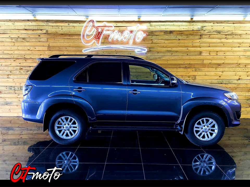 TOYOTA FORTUNER 4.0 V6 RB A/T, image 2