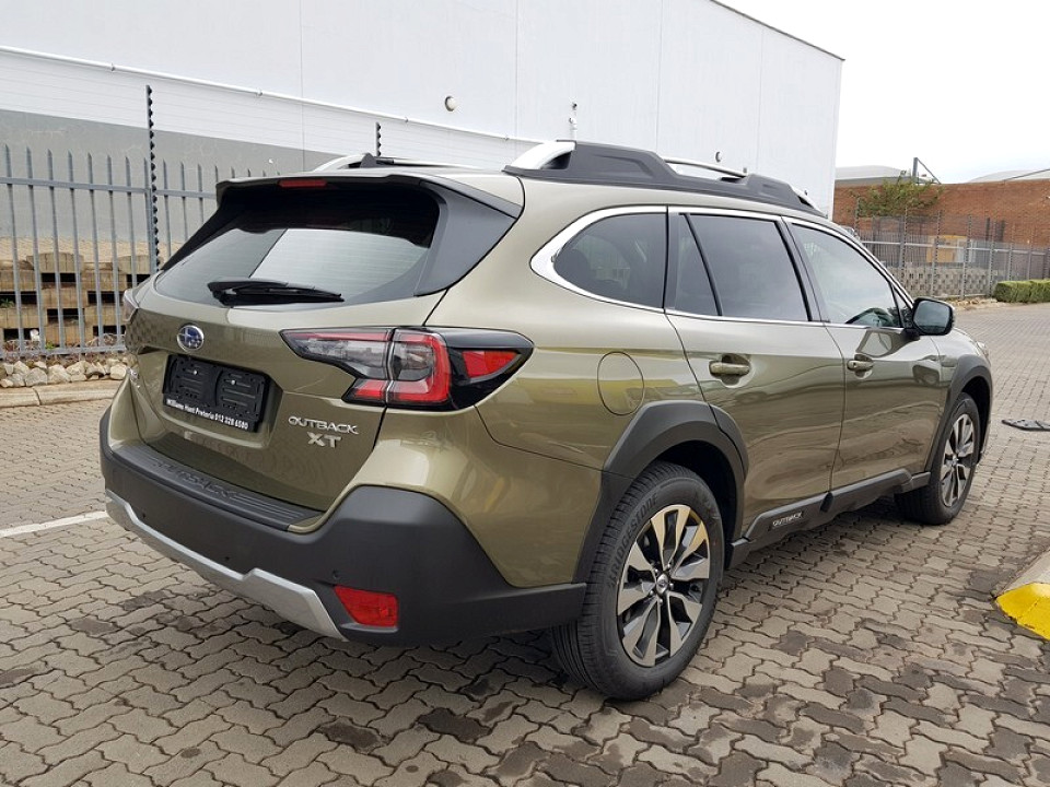 SUBARU OUTBACK 2.4 XT CVT, image 2