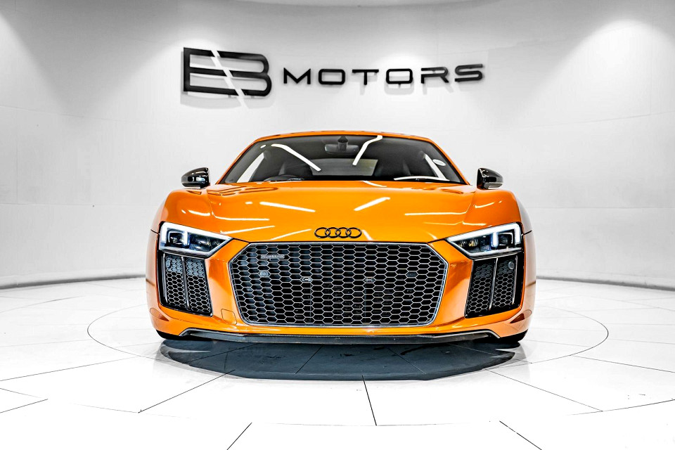 AUDI R8 5.2 FSi QUATTRO S TRONIC (PLUS), image 2