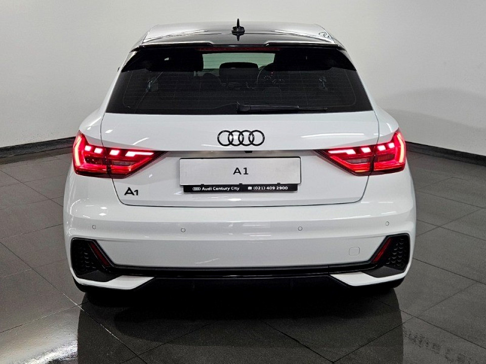 AUDI A1 SPORTBACK 30 TFSI BLACK EDITION S-TRONIC, image 2
