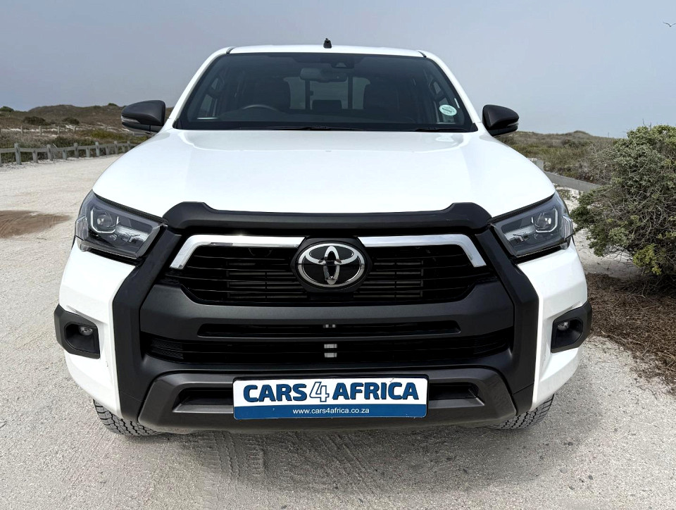 TOYOTA HILUX 2.8 GD-6 RB LEGEND A/T P/U D/C, image 2