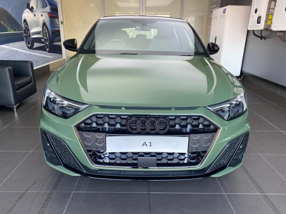AUDI A1 SPORTBACK 30 TFSI BLACK EDITION S-TRONIC, image 2