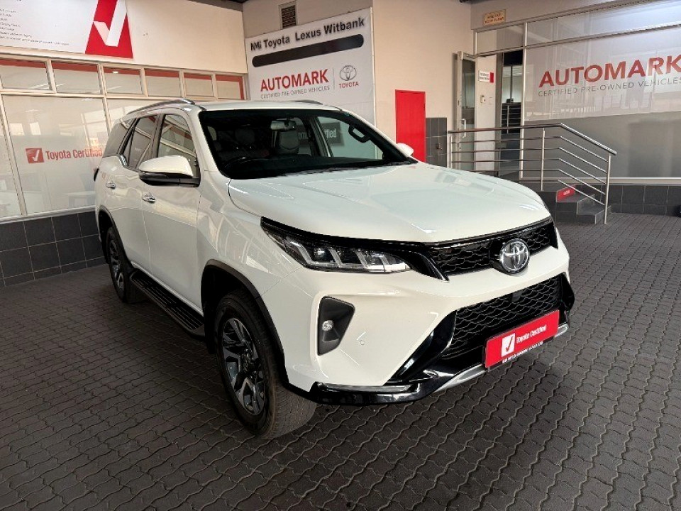 TOYOTA  FORTUNER 2.8GD-6 R/B A/T, image 1