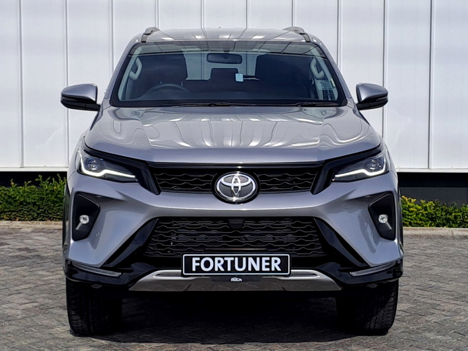 TOYOTA FORTUNER 2.4GD-6 4X4 A/T, image 2