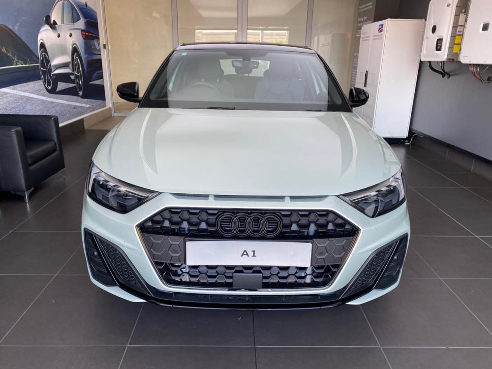 Audi A1 Sportback Black Edition 30 TFSI S tronic, image 2