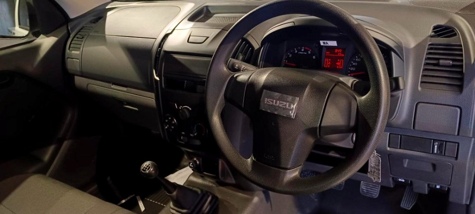ISUZU D-MAX 250C S/C P/U, image 2