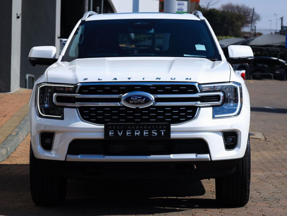 Ford Everest 3.0D V6 Platinum AWD A/T, image 2