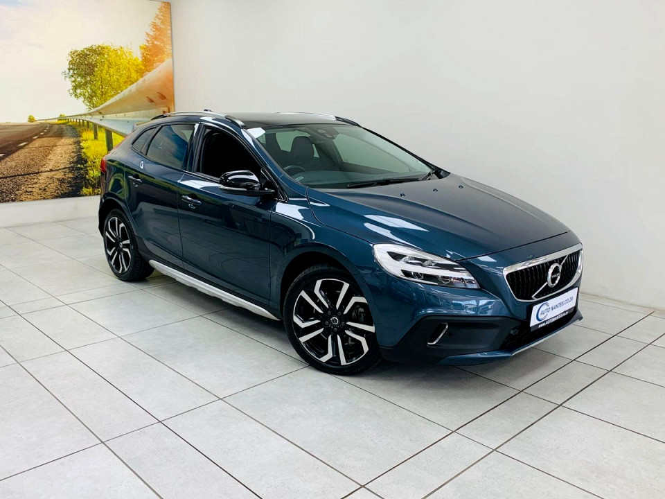 VOLVO V40 D3 INSCRIPTION GEARTRONIC, image 1