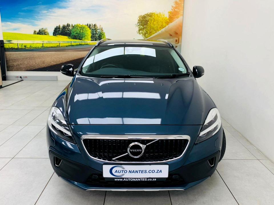 VOLVO V40 D3 INSCRIPTION GEARTRONIC, image 2
