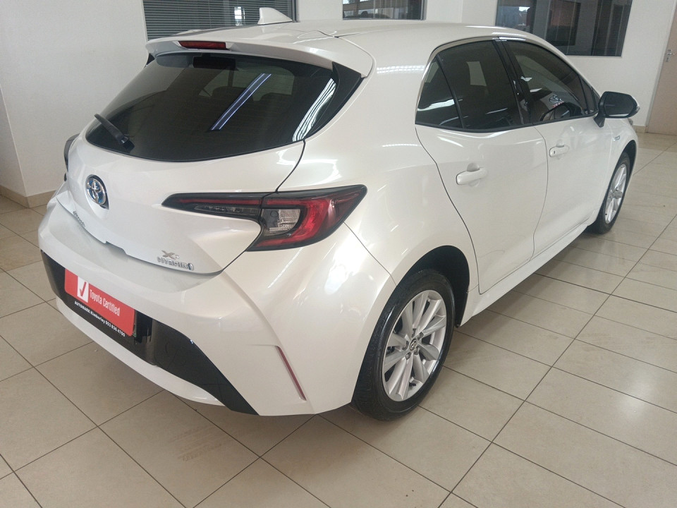 TOYOTA COROLLA 1.8 XS HYBRID CVT (5DR), image 2
