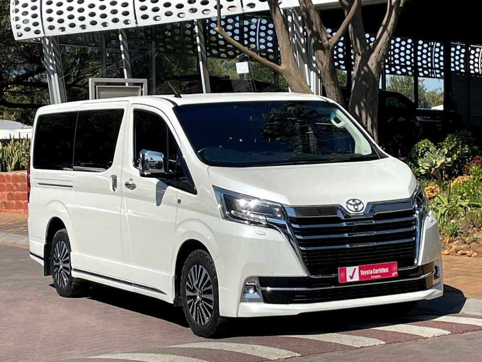 TOYOTA QUANTUM 2.8 VX 6 SEAT, image 2