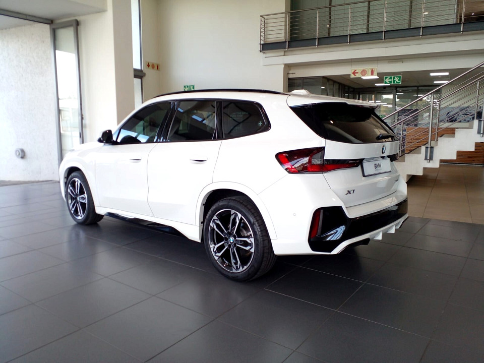 BMW X1 sDRIVE18i M-SPORT, image 2